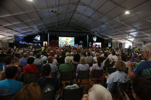 La cerimonia funebre per Suor Elvira