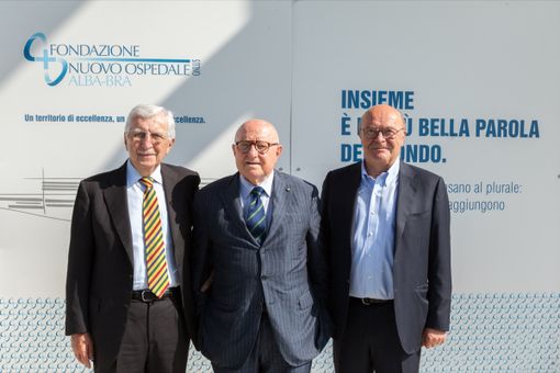 In foto l'ex presidente della Fondazione Emilio Barbero, il successore Bruno Ceretto e il vice Dario Rolfo