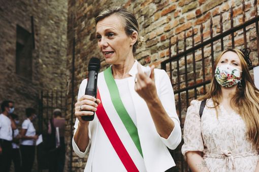 L'intervento del vicesindaco albese Carlotta Boffa L'intervento del vicesindaco albese Carlotta Boffa