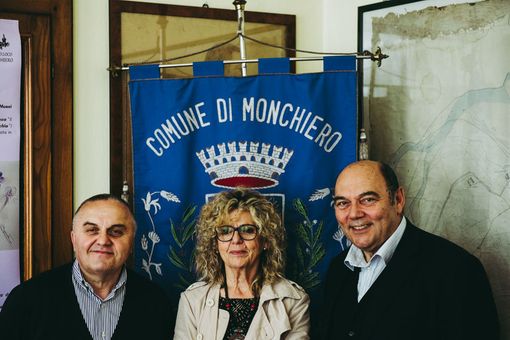 Monchiero attraverso i fiori contro la violenza sulle donne