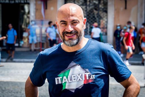 L’ex grillino Paragone lancia Italexit anche in Granda