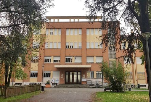 La sede dell'istituto comprensivo sommarivese