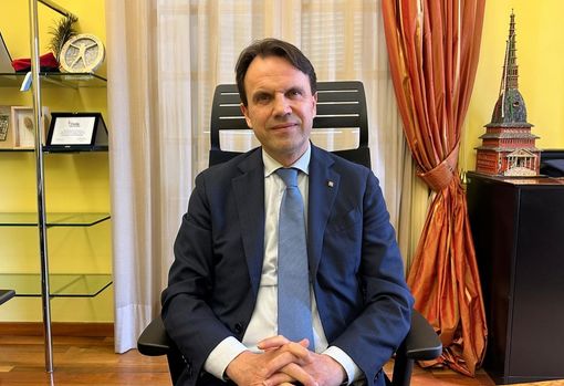 Dal primo aprile, in Piemonte, solo online le domande per estetista e acconciatore