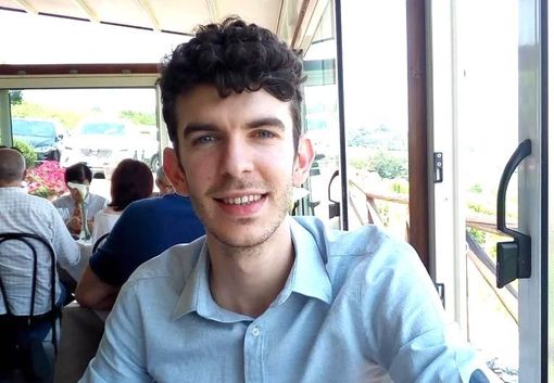 Valerio Pesce, 28 anni, da cinque gestiva la nota rivendita di piazza Cristo Re ad Alba