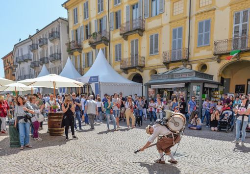 Tante proposte domani dalle 18.30 in piazza Duomo Tante proposte domani dalle 18.30 in piazza Duomo