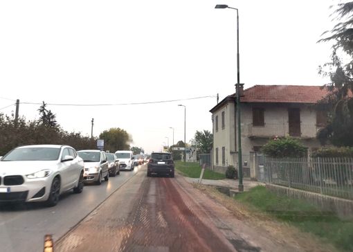 I lavori di asfaltatura in corso in città