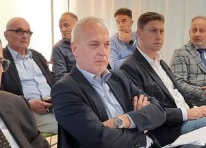 In primo piano il senatore Giorgio Maria Bergesio