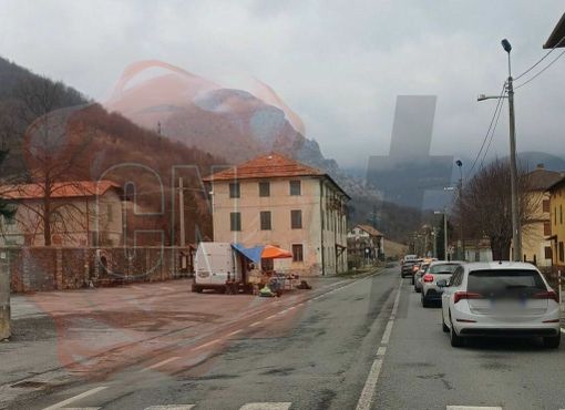 Statale 28 nel caos: code infinite verso il Piemonte nel giorno del controesodo post Festival