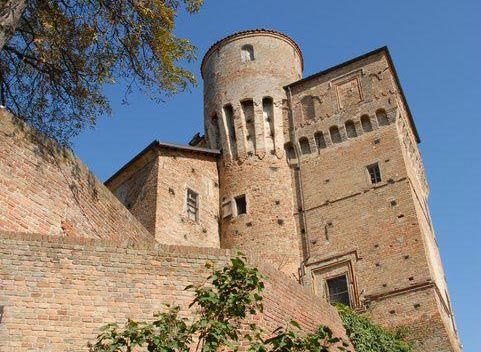 La mostra “Surrealismo Colombottiano: Eccentricità di un genio” inaugura la stagione del castello di Roddi