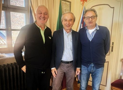 Prima tappa a Bra per l’associazione “Regala un sorriso”: coinvolto il sindaco Fogliato nel progetto benefico “La lista dei desideri 2026” Prima tappa a Bra per l’associazione “Regala un sorriso”: coinvolto il sindaco Fogliato nel progetto benefico “La lista dei desideri 2026”