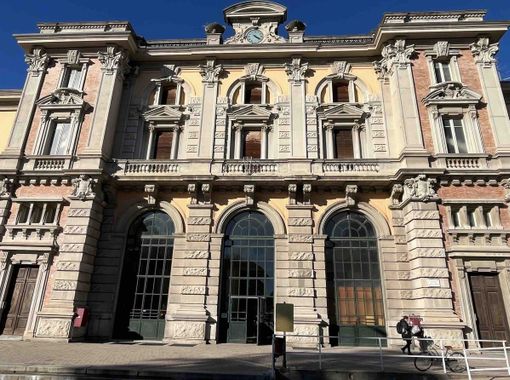 Il palazzo della stazione ferroviaria