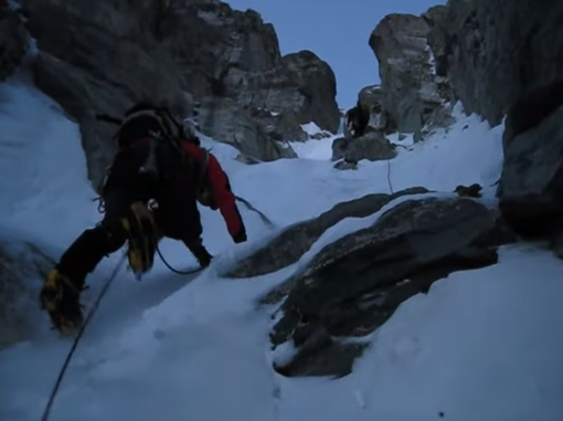 Il frame di un video relativo ad una scalata della parete nord del Monviso, repertorio Il frame di un video relativo ad una scalata della parete nord del Monviso, repertorio