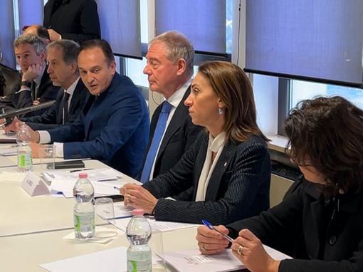 Al ministro Urso chieste garanzie su Ex Ilva di Racconigi e Novi Ligure Al ministro Urso chieste garanzie su Ex Ilva di Racconigi e Novi Ligure