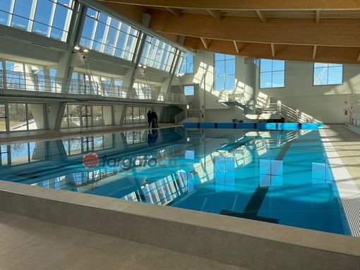 La rinnovata piscina comunale di Mondovì