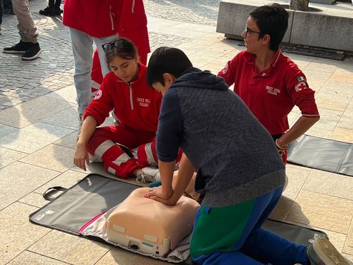Con la Croce Rossa di Alba s’imparano le manovre salvavita