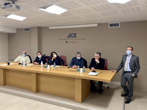 Qualificazione mercati albesi, prosegue il confronto tra FIVA e Amministrazione comunale Qualificazione mercati albesi, prosegue il confronto tra FIVA e Amministrazione comunale