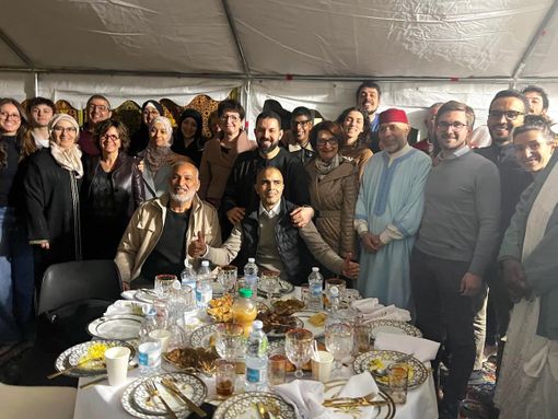 Nelle foto alcuni momenti della serata tenuta negli spazi della Moschea albese