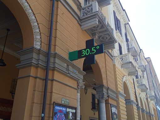 Notti "tropicali" raddoppiate anche in Langhe e Roero: così l’Asl Cn2 invita a difendersi dalle ondate di calore