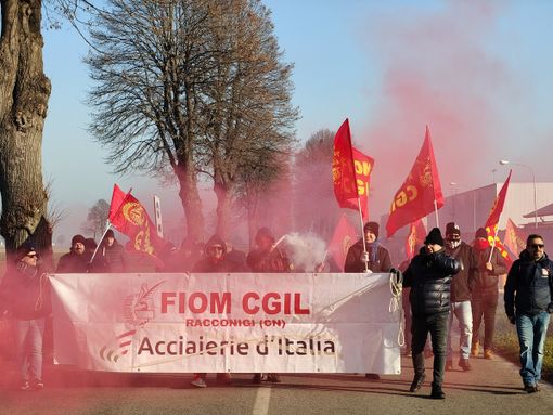 La protesta questa mattina lungo la Statale 20 a Racconigi La protesta questa mattina lungo la Statale 20 a Racconigi