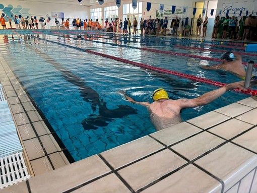 Sabato 7 dicembre condivisione e nuoto protagonisti alla Piscina del Centro Ferrero di Alba Sabato 7 dicembre condivisione e nuoto protagonisti alla Piscina del Centro Ferrero di Alba