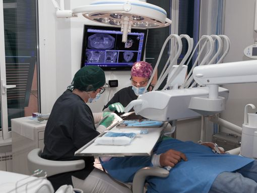 Dalla diagnosi al sorriso: il metodo Zenadent per un percorso odontoiatrico completo e sicuro