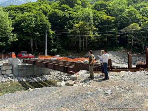Nuovo ponte a Terme di Valdieri, posate le travi portanti: sarà pronto e collaudato per fine anno