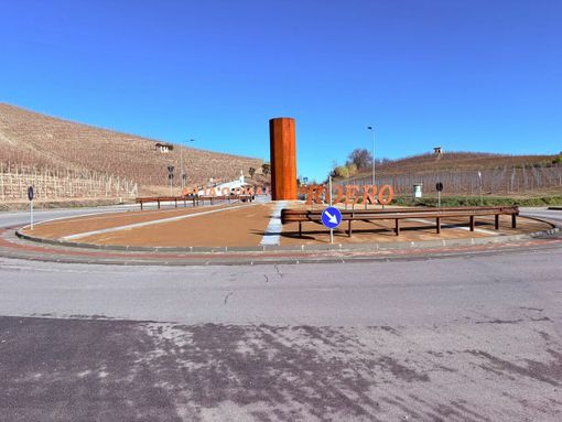 Corneliano d’Alba, completata la nuova rotonda dei Mombelli sulla SP10 Corneliano d’Alba, completata la nuova rotonda dei Mombelli sulla SP10