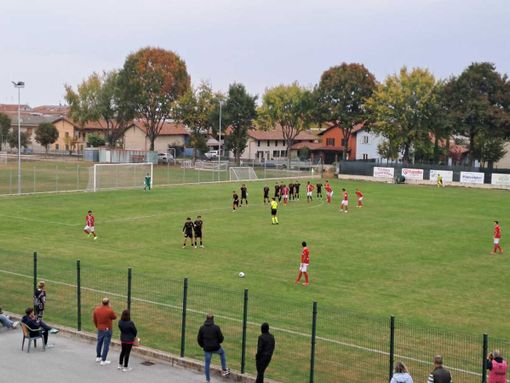 Calcio Eccellenza / Grande equilibrio nel derby tra Cuneo e Centallo, al “Paschiero” finisce 1-1