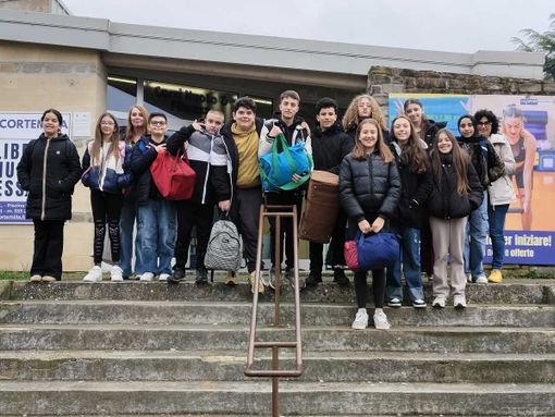 A Monesiglio prende il via il progetto piscina: gli studenti in acqua ogni settimana a Cortemilia