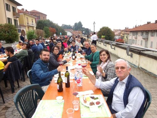 Bra, si è rinnovato con successo l’appuntamento con “Da Cortile a Cortile” (FOTO)