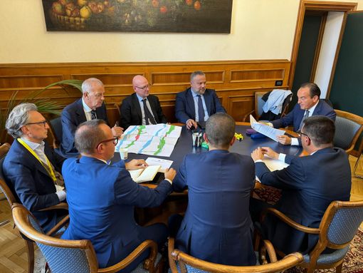 Vertice Asti-Cuneo a Roma. Cirio: "Dal 14 ottobre pedaggio sospeso alla barriera di Verduno"