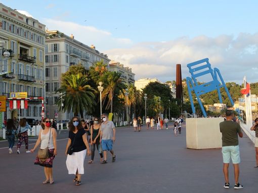 Torna l'obbligo delle mascherine su Promenade e Quai des Etats Unis