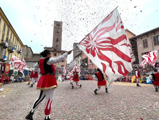 L'esibizione degli sbandieratori accompagnerà l'iniziativa promossa dal Comune