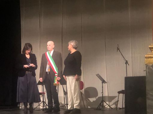 Giornata della memoria, consegnata una Medaglia d'Onore alla serralunghese Tiziana Moscone