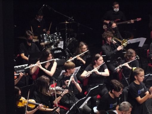 Gli studenti del Liceo Musicale Da Vinci di Alba impegnati nei concerti dedicati al periodo del Natale in diversi paesi delle Langhe