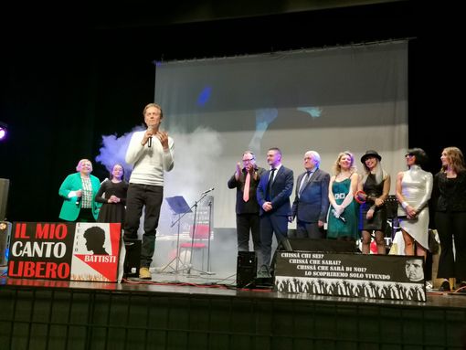 Emozioni in immagini: il concerto di beneficenza "Il mio Canto Libero" è stato un successo per il Centro "La Ninna" di Novello Emozioni in immagini: il concerto di beneficenza "Il mio Canto Libero" è stato un successo per il Centro "La Ninna" di Novello