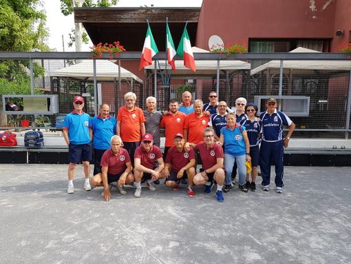 I partecipanti alla gara presso la Bocciofila albese I partecipanti alla gara presso la Bocciofila albese