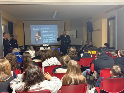 A Cortemilia lezioni di educazione stradale con la Polizia Locale dell'Alta Langa