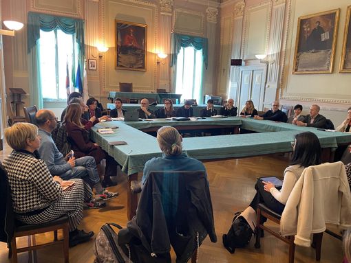 Studente aggredito a Mondovì, in municipio vertice tra Comune, associazioni, docenti e forze dell'ordine: "Serve fare rete per contrastare la violenza tra i giovani"