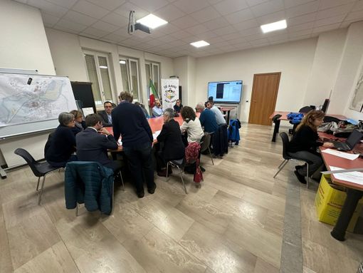 L'allestimento del Centro operativo comunale è deciso dal sindaco Alberto Gatto, anche assessore alla Protezione Civile