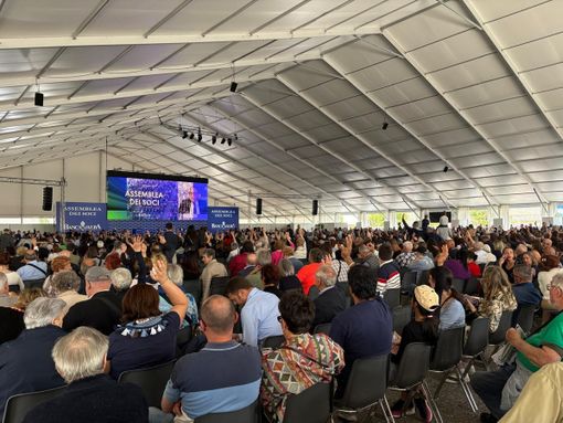 Assemblea di Banca d’Alba: oltre 19mila Soci approvano il bilancio record e rinnovano la fiducia alla governance Assemblea di Banca d’Alba: oltre 19mila Soci approvano il bilancio record e rinnovano la fiducia alla governance