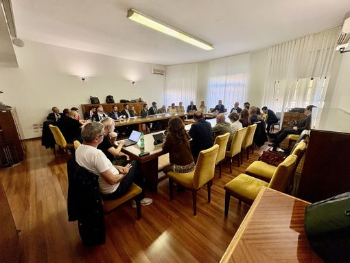 Un momento del tavolo convocato al Ministero del Made in Italy, Un momento del tavolo convocato al Ministero del Made in Italy,