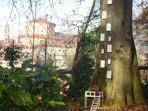 Bra: passaggio ai giardini del Belvedere, dove la natura diventa pura poesia