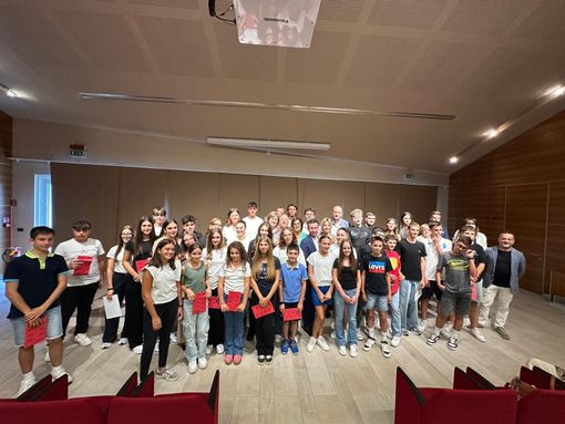 Grinzane Cavour investe sui giovani: 18 borse di studio grazie al sostegno di sei aziende e del Comune