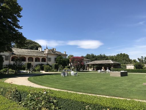 Apre la piscina di Villa Kimera: un’estate all'insegna del relax e del divertimento!