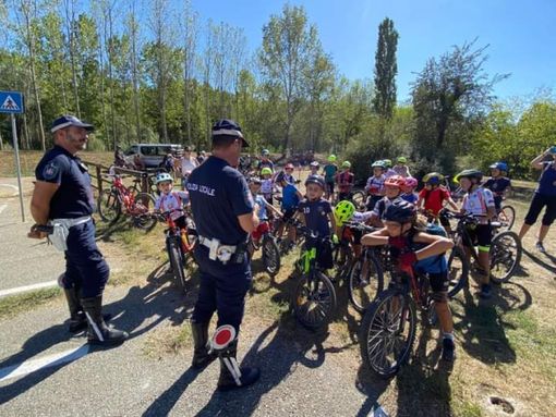 La Fiab Alba Salinbici: “Dalle strade alle scuole sensibilizziamo alla mobilità sostenibile”
