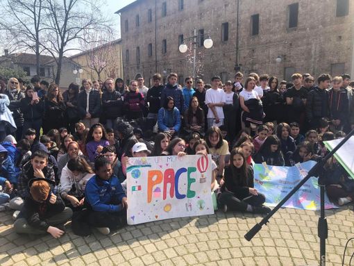 Una passata manifestazione promossa dalla scuola di pace braidese Una passata manifestazione promossa dalla scuola di pace braidese