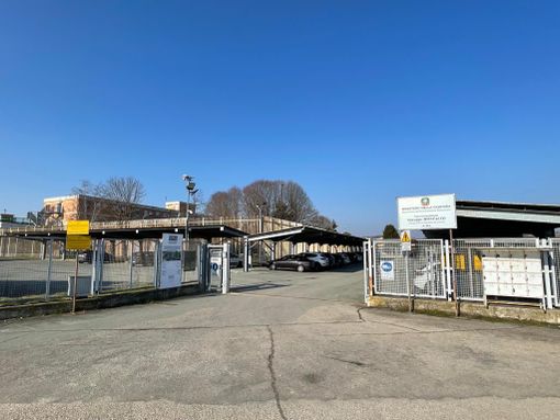 L'ingresso al carcere di Alba L'ingresso al carcere di Alba