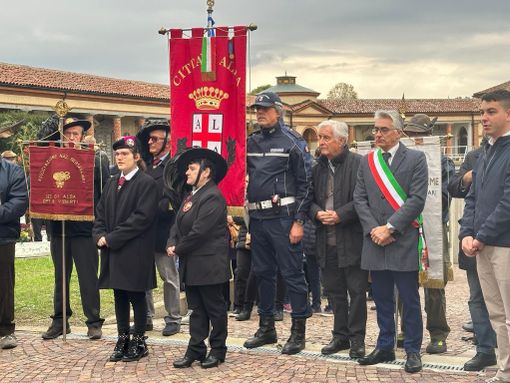 Alba ha omaggiato i caduti della Prima e della Seconda guerra mondiale