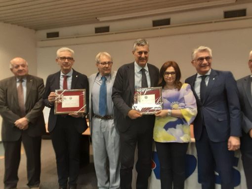 Alba, alla festa Avis per i 75 anni consegnati due "Oscar della generosità" a Enrica Barberis e Pierluigi Binello [FOTO]